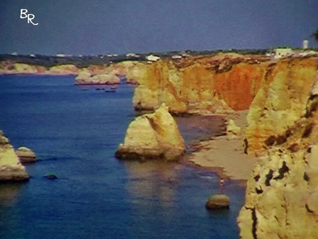  Sandsteinklippen an der Algarve