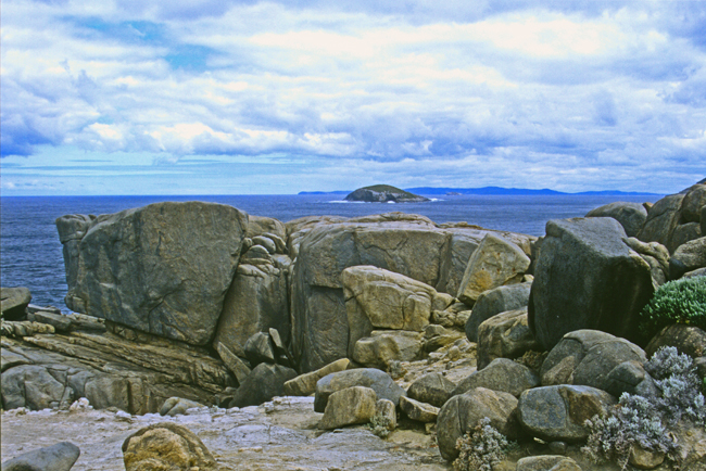 Granitfelsen beherrschen die Küste im Torndirrup-Nationalpark