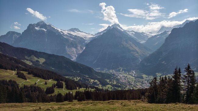 Grindelwald mit Wetterhorn, Schreckhorn und Grindelwald-Gletscher
