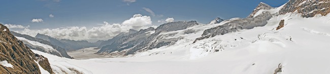 Der 22 km lange Aletsch-Gletscher vom Jungfrau-Joch aus