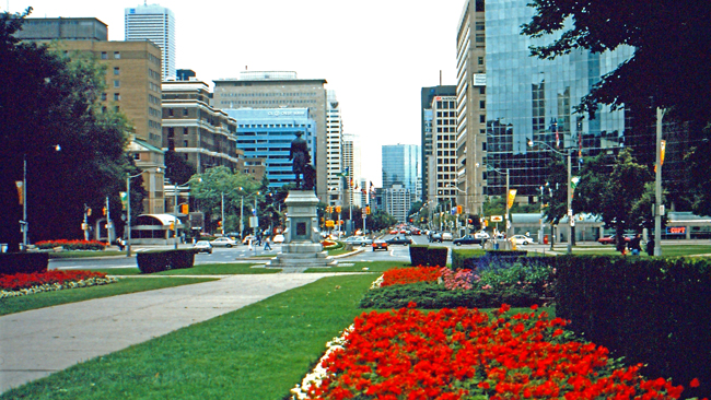 Toronto Queenspark und University Avenue